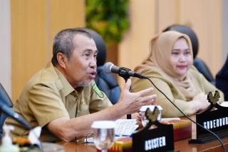  Pimpin Rapat Pembangunan PLTS dan CCGT, Gubernur Syamsuar: Ini untuk Kepentingan Riau 